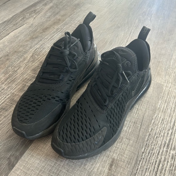 Nike Shoes - Nike Women’s Black Mesh Athletic Shoes